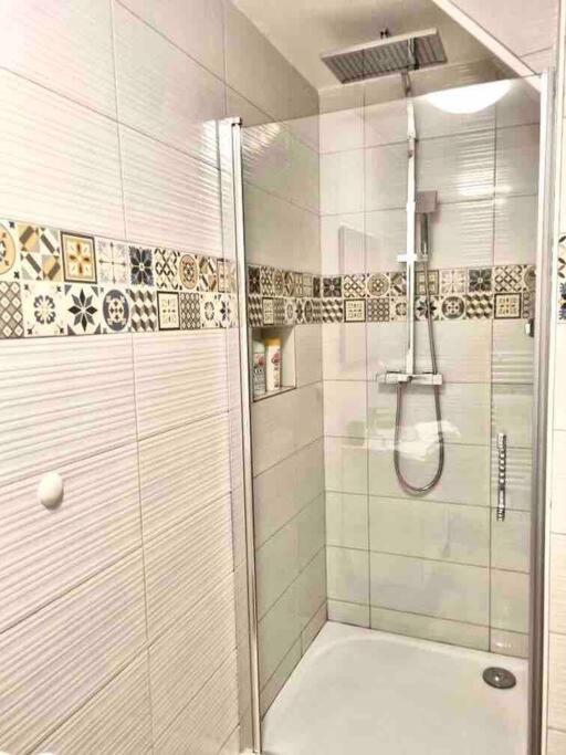 Le St Apollinaire N°2-ma Cabotte Apartment